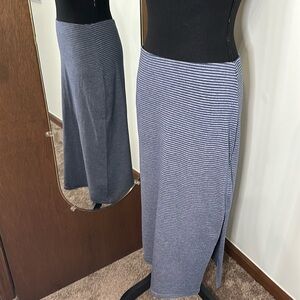 Old Navy Pencil Skirt